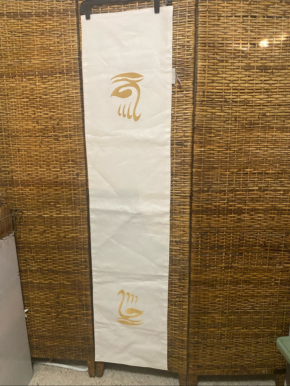 Irish Linen House white table runner with gold embroidery swan? New without tag